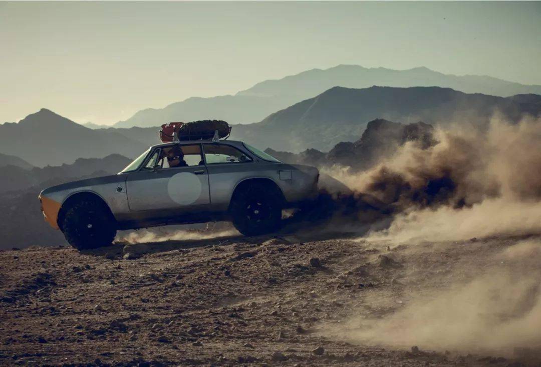 安踏跨界多元化 布局非公路休闲车与日用化工专用设备制造