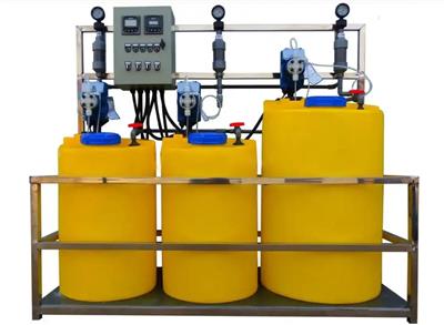 加药设备行业全览 市场动态、技术热点与防火封堵材料的新关联
